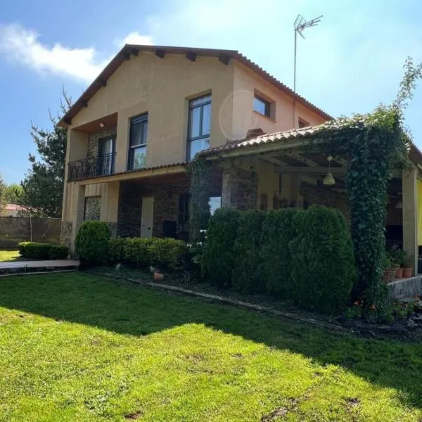 Twin Pines Camino Norte，位于阿尔苏阿的酒店