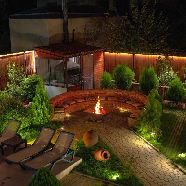 Boutique Hotel Kviria，位于泰拉维的酒店