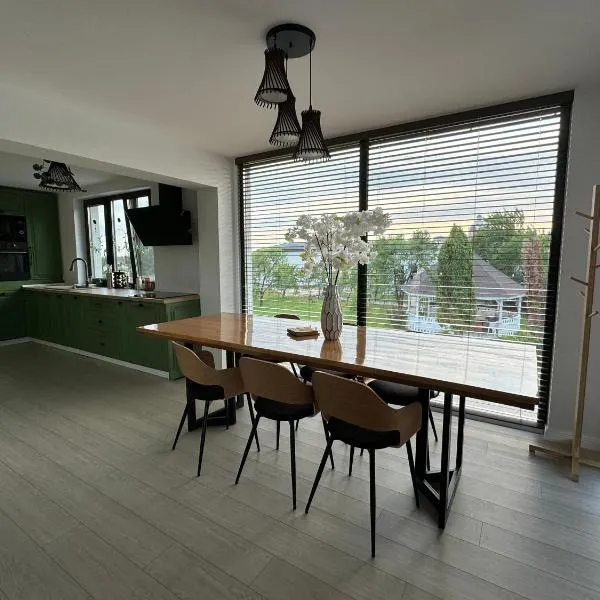Lazăr Home，位于Tăuţii Măgheruş的酒店