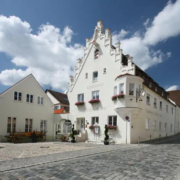 维格哈恩兰德酒店，位于Oettingen in Bayern的酒店