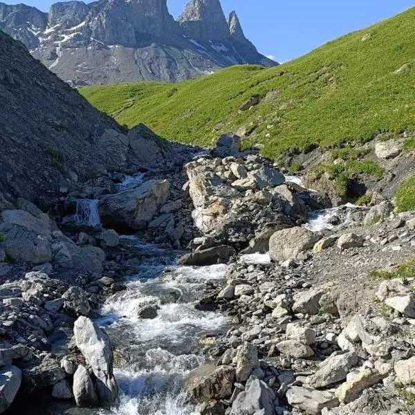 VILLARGONDRAN vélo en Maurienne garage vélos，位于Villargondran的酒店