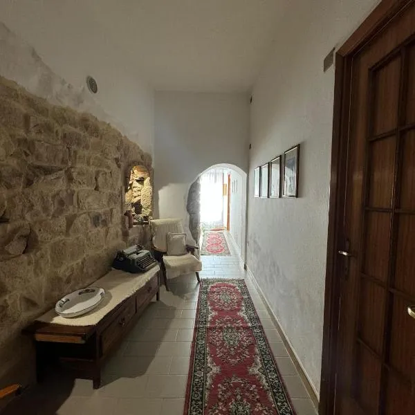 Domu 'e ajiajius，位于贡内萨的酒店