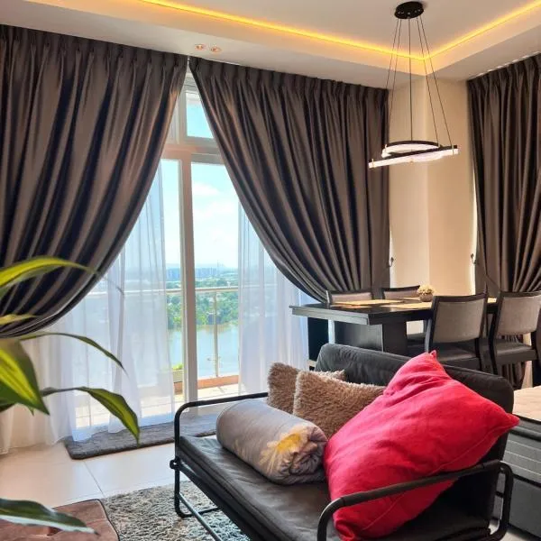 LoFF Suite 2 Bedroom at Kuching Riverine Resort，位于古晋的酒店