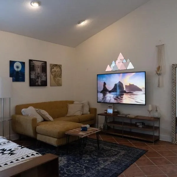 Lofty Dreams B&B, studio near Disney & Universal，位于奥兰多的酒店