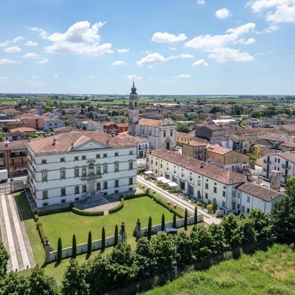 Residenza Villa Vecelli Cavriani，位于明乔河畔的瓦雷奇奥的酒店