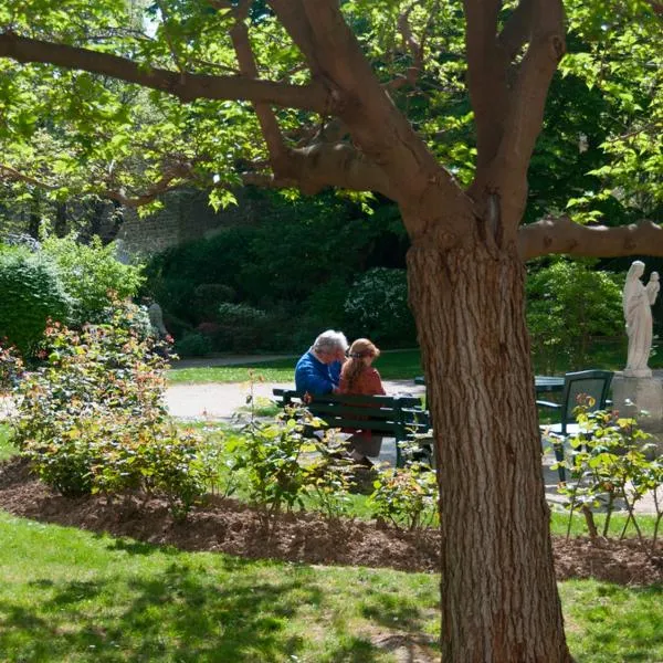 Hôtellerie L'Enclos Rey，位于巴黎的酒店