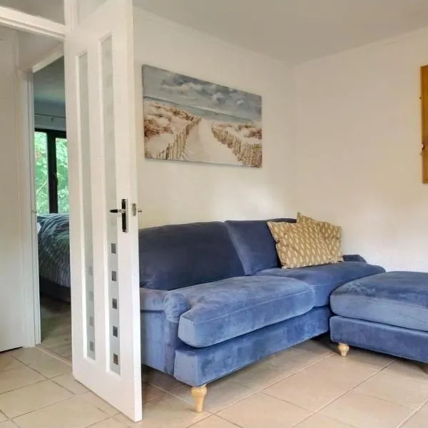 Rebels Retreat - 2-Bed Chalet nr St Ives & Hayle，位于彭赞斯的酒店