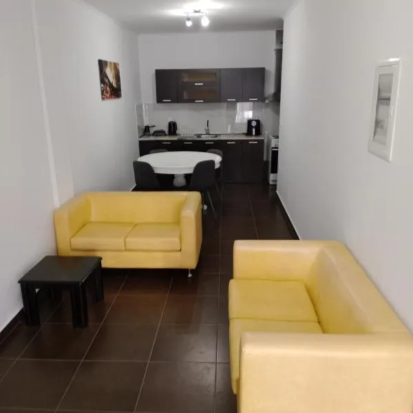 Konstantina apartment，位于Pondiás的酒店