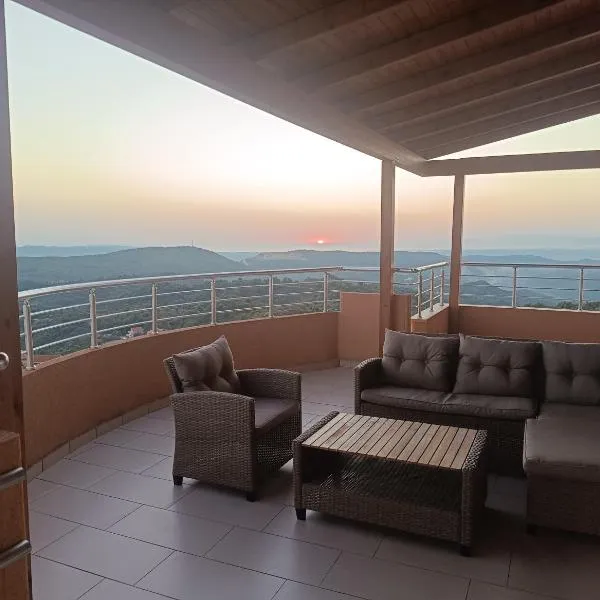 Panoramic Krujë Escape BAMI，位于克鲁亚的酒店