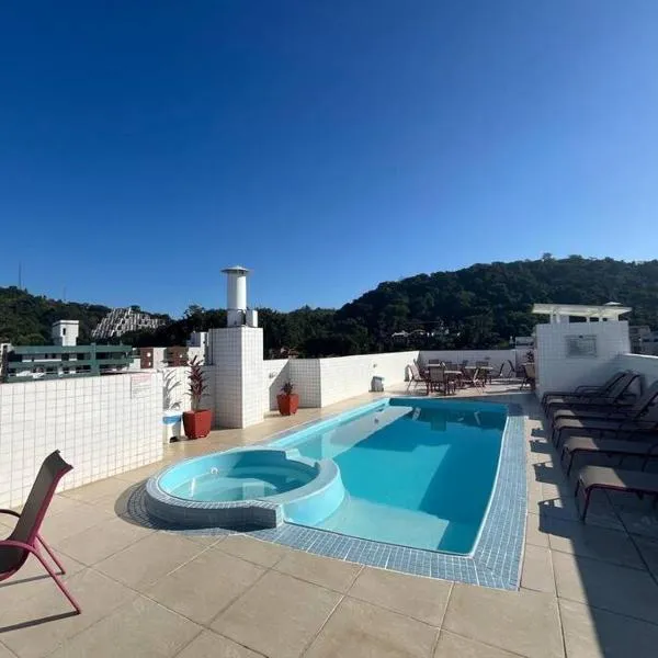 Apartamento em Ubatuba! A 100m da praia!，位于乌巴图巴的酒店