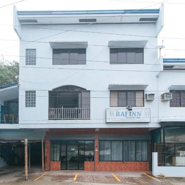 RedDoorz @ Raj Inn Guimaras，位于Jordan的酒店