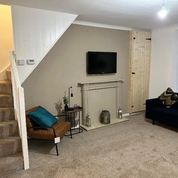 Stylish Miners Cottage, Treorchy, Rhondda，位于Treorky的酒店