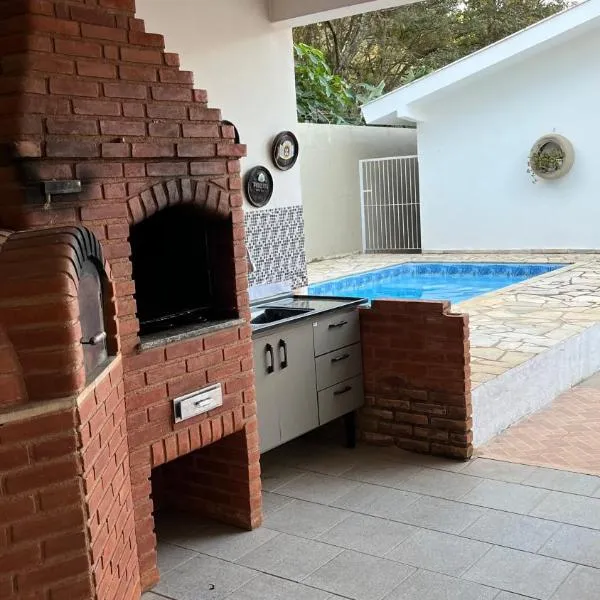 Casa em Águas de Lindóia，位于阿瓜斯迪林多亚的酒店
