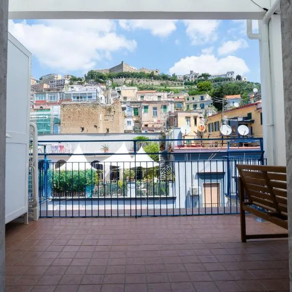 La casa di Toto，位于那不勒斯的酒店