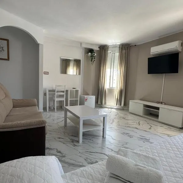 Hotel Avenida，位于贝莱斯的酒店