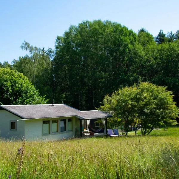 7 Sentidos - Naturchalets，位于比绍夫斯迈斯的酒店