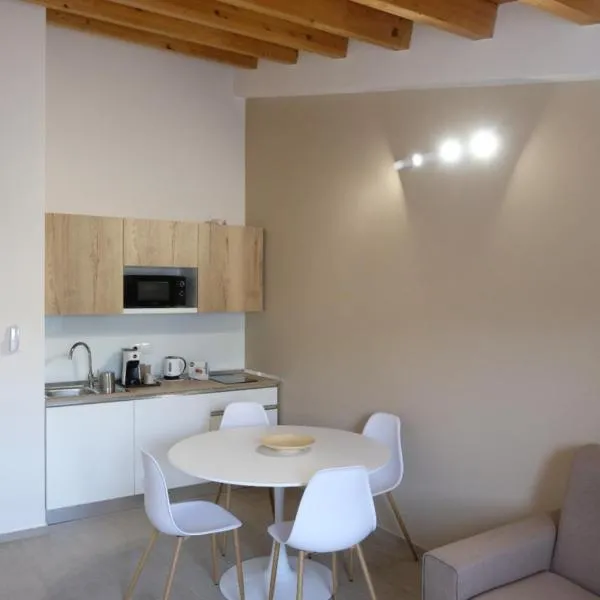 Salerno Rooms，位于帕拉佐洛阿克雷伊德的酒店