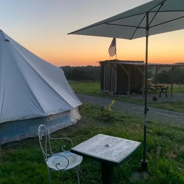 La Tente Tipi au Ranch du Bonheur，位于Tourtouse的酒店