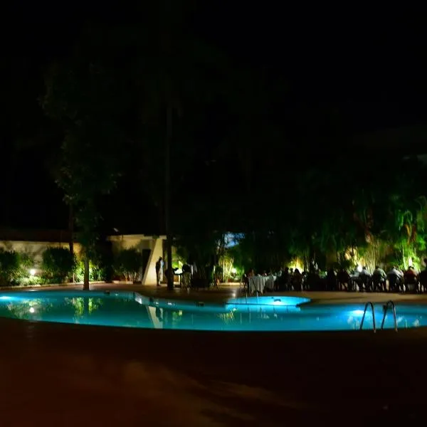 Nijaguna Resorts，位于Chāmrājnagar的酒店