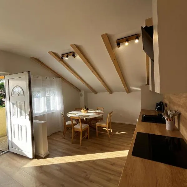 Apartment Korenat，位于图兰杰的酒店