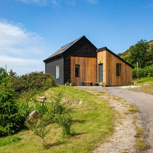 The Old Coastguard Station, Lochinver，位于洛欣弗的酒店