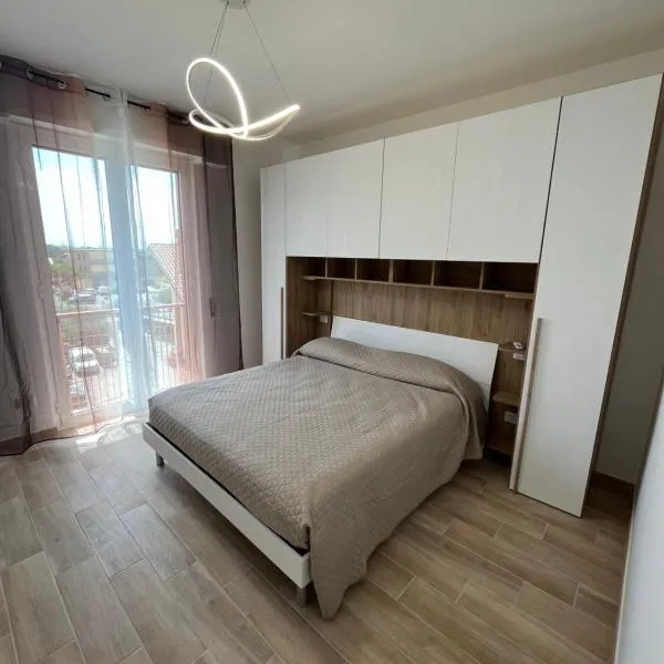 La casa del sole，位于Fonte Nuova的酒店