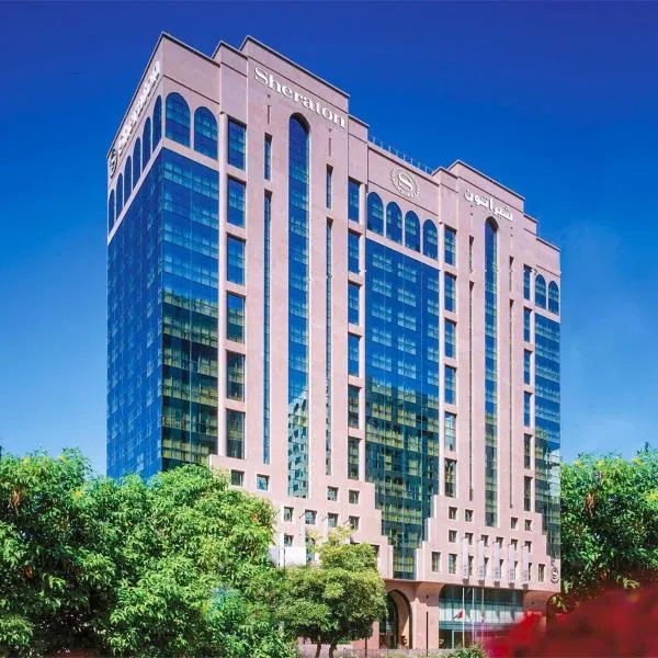 Sheraton Khalidiya Hotel，位于Baţīn的酒店