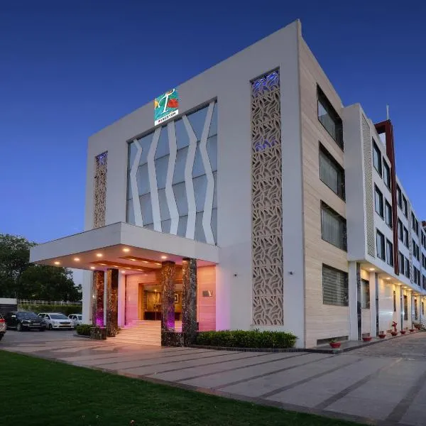 Wingston A TreeHouse Hotel, Goverdhan，位于Govardhan的酒店