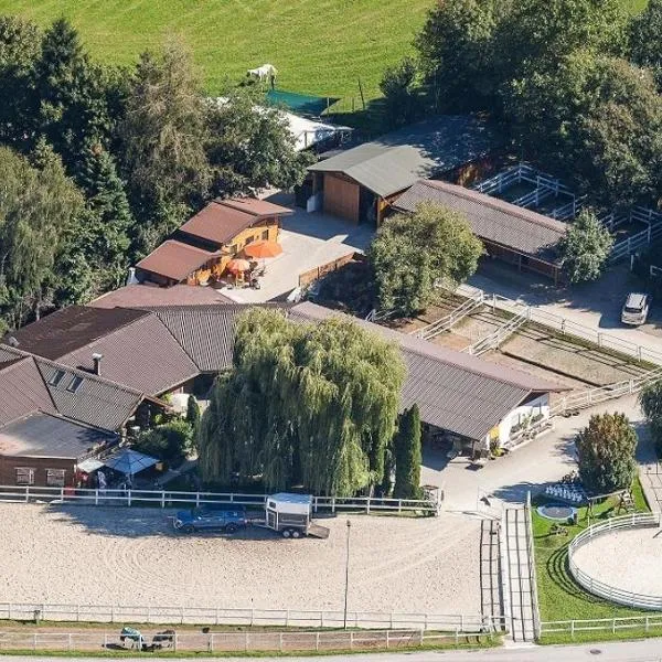 AP-Ranch Ferienzimmer Auszeit，位于Astätt的酒店