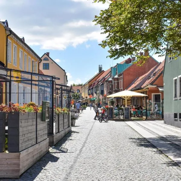 Beautiful Apartment In Simrishamn，位于锡姆里斯港的酒店