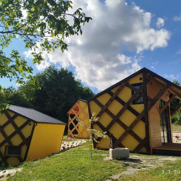 Glamping Apiturizem Kr'Bee，位于Mala Nedelja的酒店