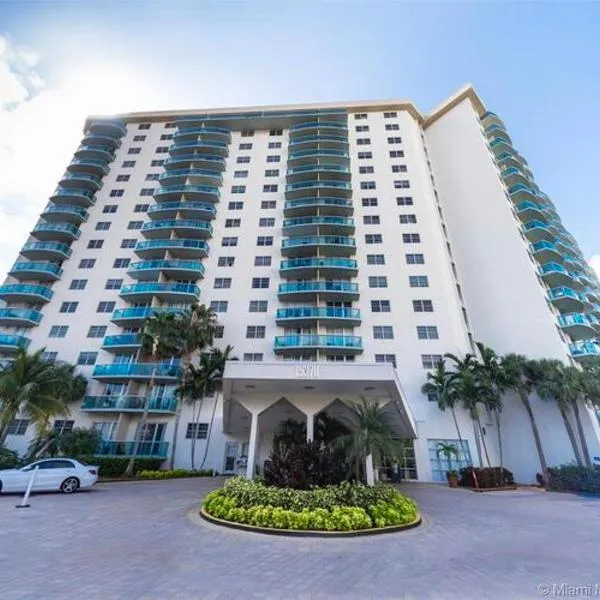 Sunny Isles Beach Spacious Apartment，位于阳光岛滩的酒店