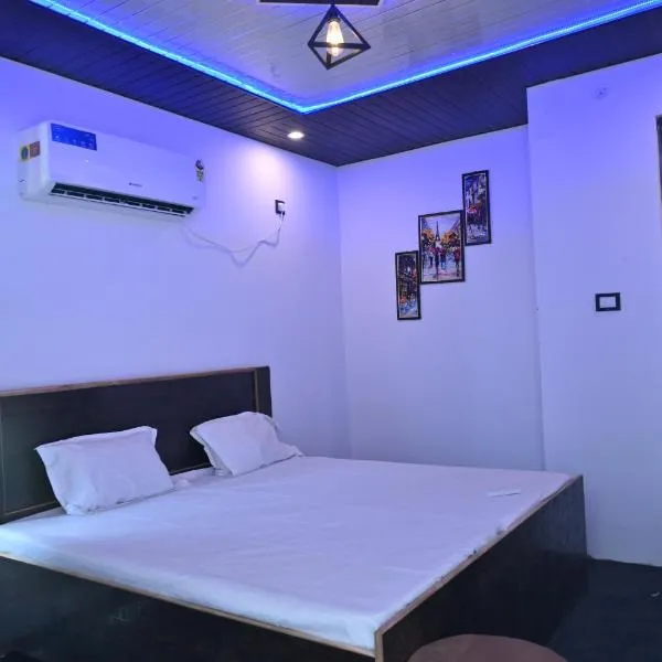 Privyrooms GORAKHPUR，位于戈勒克布尔的酒店