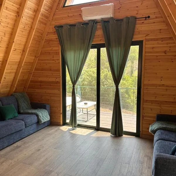 Warm Family Glamping Cabin with Kids Playground，位于Arakapas的酒店