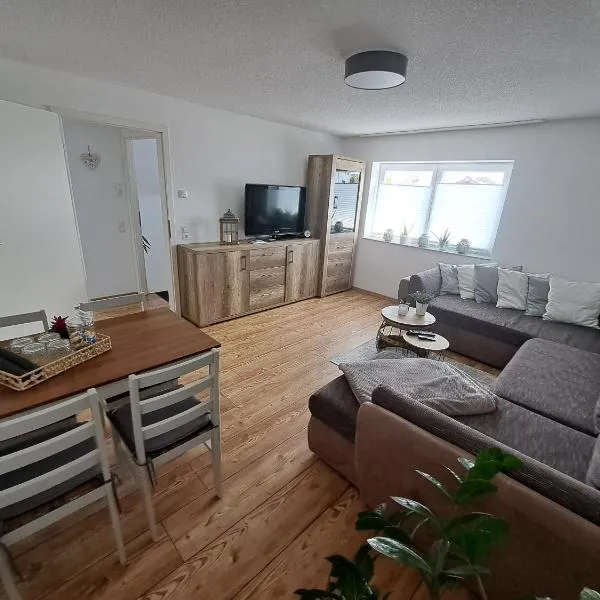 Wunderschönes 2 Zimmer Apartment inkl. Parkplatz，位于诺伊施塔特的酒店