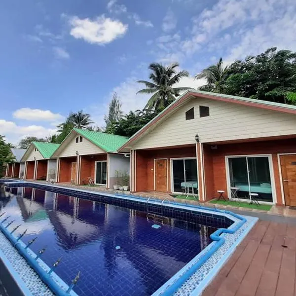 Phenwaree Amphawa Resort，位于Ban Dao Dong的酒店