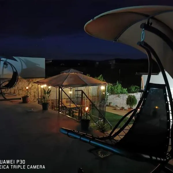 Casa Ilici，位于Sviniţa的酒店