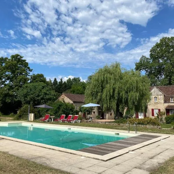 Vakantiehuis La Poire, op landgoed aan de Dordogne，位于Prudhomat的酒店