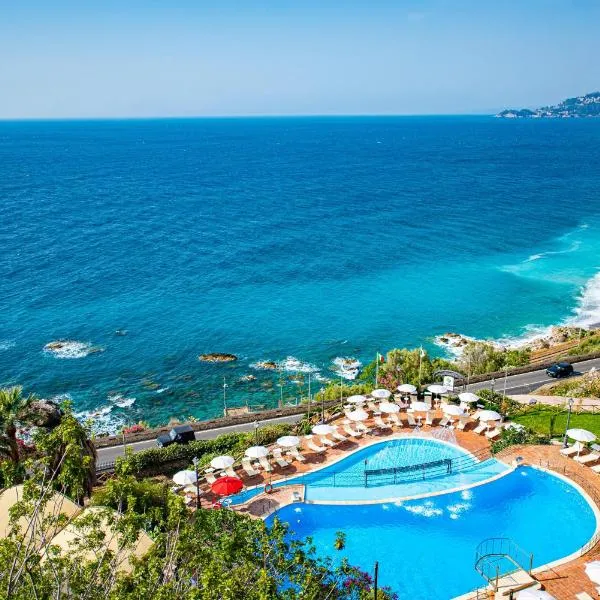 Baia Taormina - CDSHotels，位于福扎格鲁的酒店