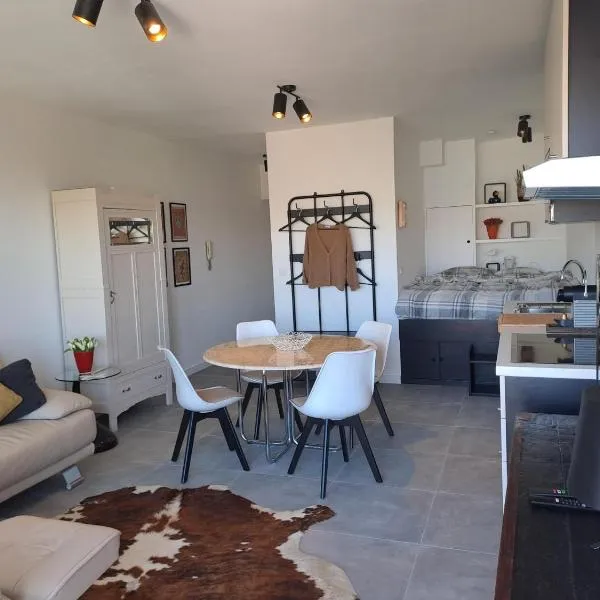 EnJOY Zee en uitzicht op Hinterland Westende，位于米德尔克尔克的酒店