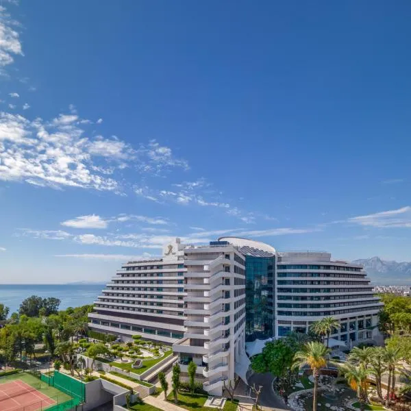 Rixos Downtown Antalya - The Land Of Legends Access，位于安塔利亚的酒店