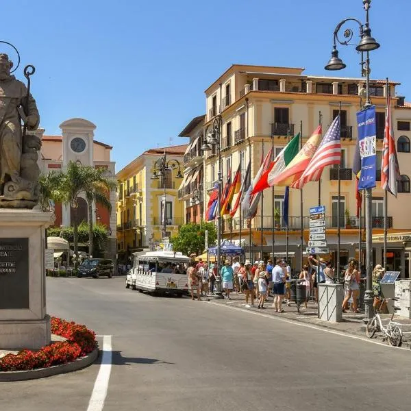 Grace Suites Sorrento，位于索伦托的酒店