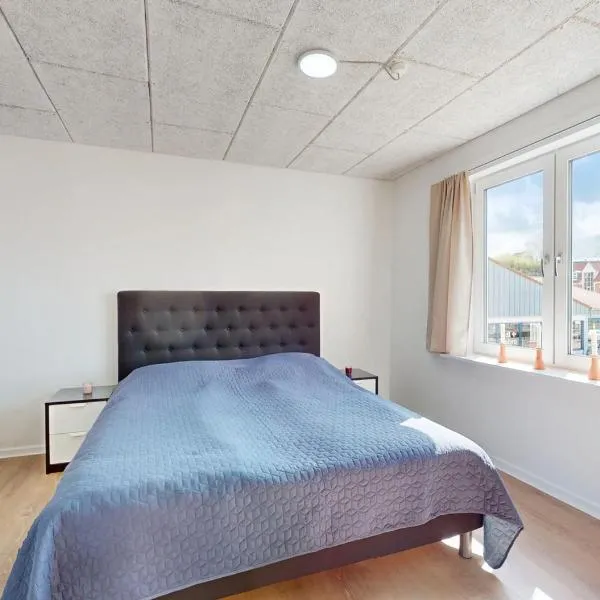 Entire House in the City, 3 big bedroom with 4 Bed，位于霍布罗的酒店