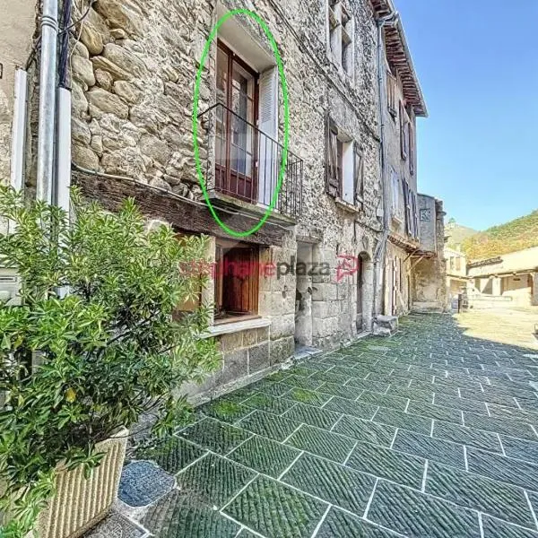 Appartamento nella casa patrimoniale più antica di Annot del 15mo secolo，位于阿诺的酒店