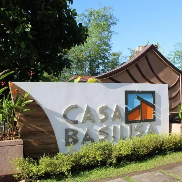 Casa Basilisa Hotel & Resort，位于Guinobatan的酒店
