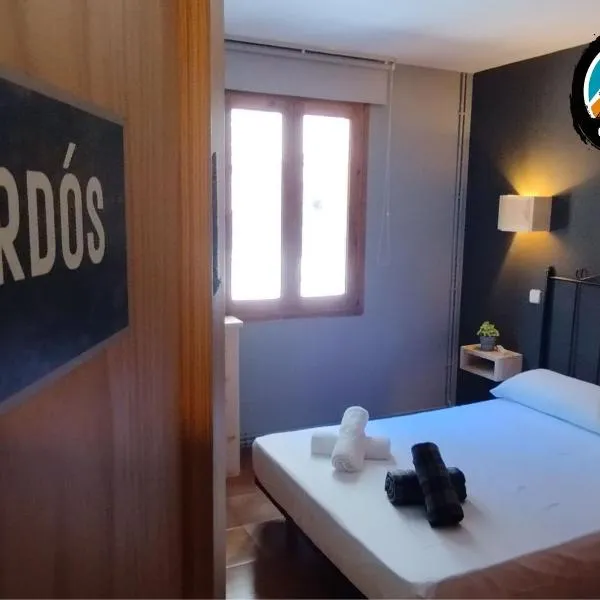 Hostal Casa Pirineus，位于Cabó的酒店