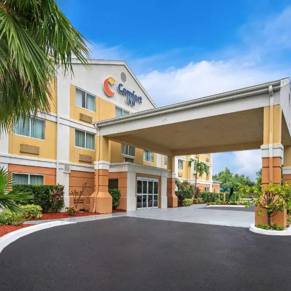 Comfort Inn Fort Myers Northeast，位于迈尔斯堡的酒店