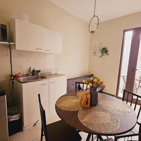 Apartamento Compacto muy cerca del Irtra，位于Ajaxá的酒店