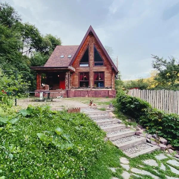 Sabay Sai Wooden Guesthouse in The National Park，位于阿拉木图的酒店