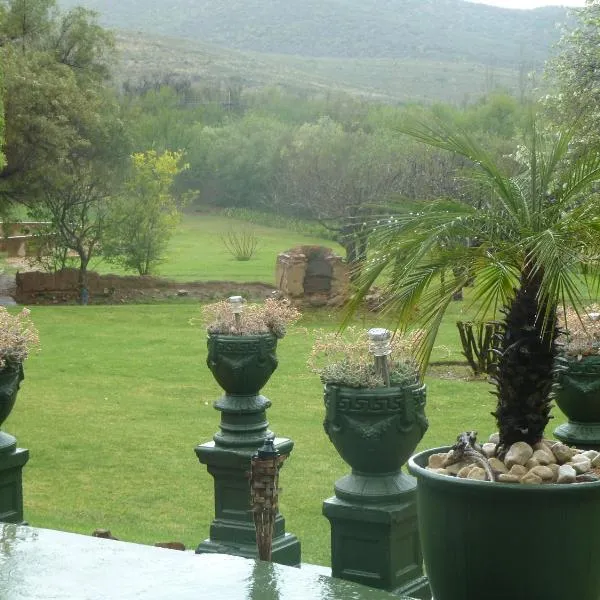 Ladismith Country House，位于Ladismith的酒店